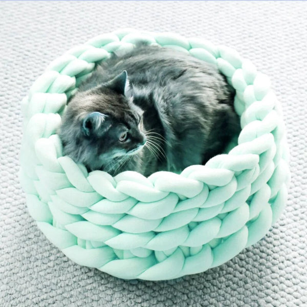 Plush Cat Basket Bed – Soft, Cozy - PawsMartOnline Beige / 11.8"