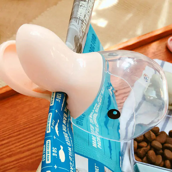 Pet Food Scoop with Bag Clip