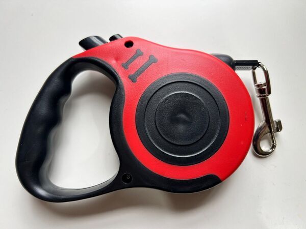 Retractable Pet Leash - PawsMartOnline RED AND BLACK / 9 Feet